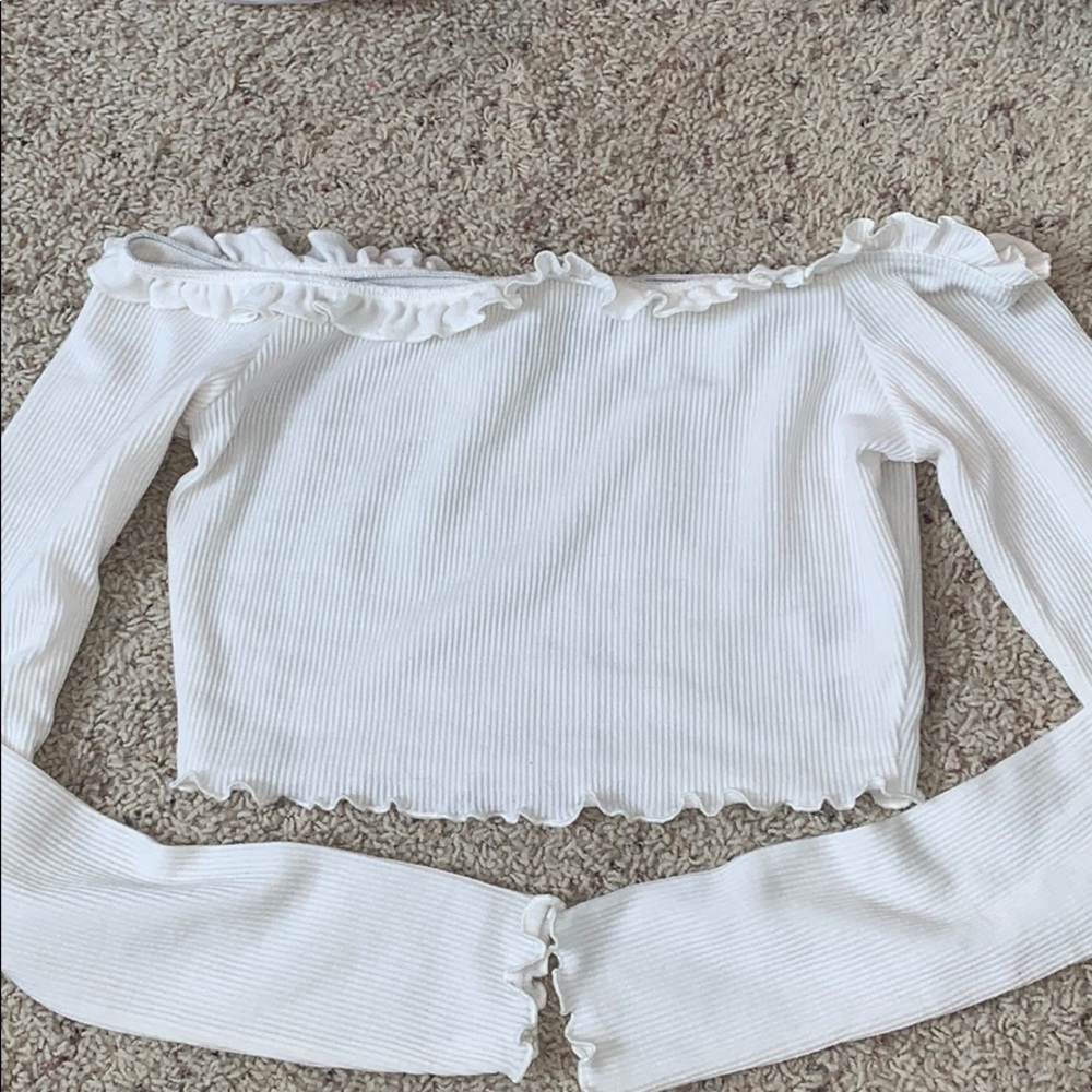 White lettuce trim crop top